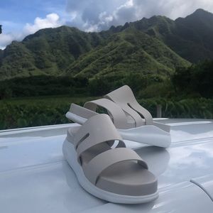 Cole Haan 2. ZerGrand Beige Slides size 9B